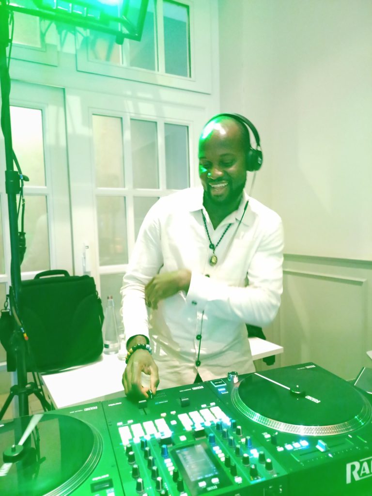 DJ AJAZZ