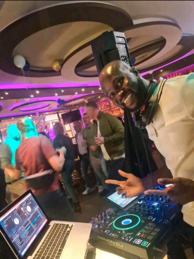 DJ AJAZZ